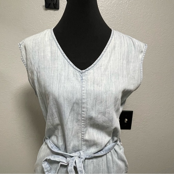 Calvin Klein Jeans Chambray Blue Sleeveless above the knee  dress size small - Picture 2 of 7